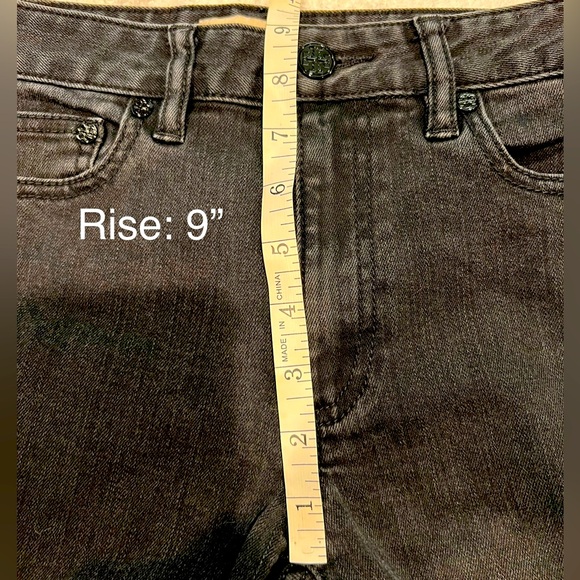 TORY BURCH JEANS, BLACK SIZE: 2, MEASUREMENTS: WAIST: 13”, INSEAM: 28, RISE: 9”. - Picture 6 of 12